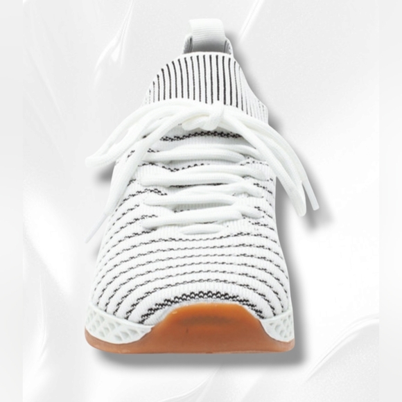 OPY Black/White 2-Tone Knit Women's Sneaker. Size 7. NIB - Picture 4 of 12